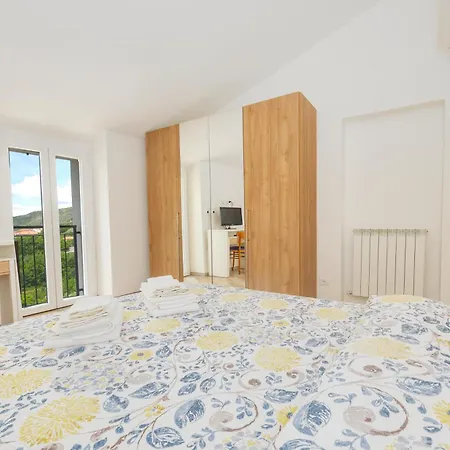 Ca' Rondine Apartment Castiglione Chiavarese
